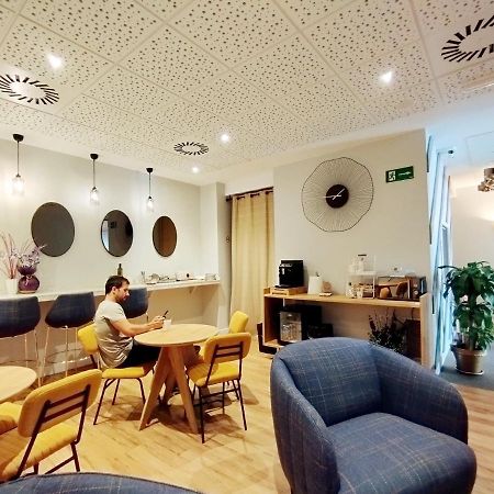 Habital Suites ฮากา ภายนอก รูปภาพ