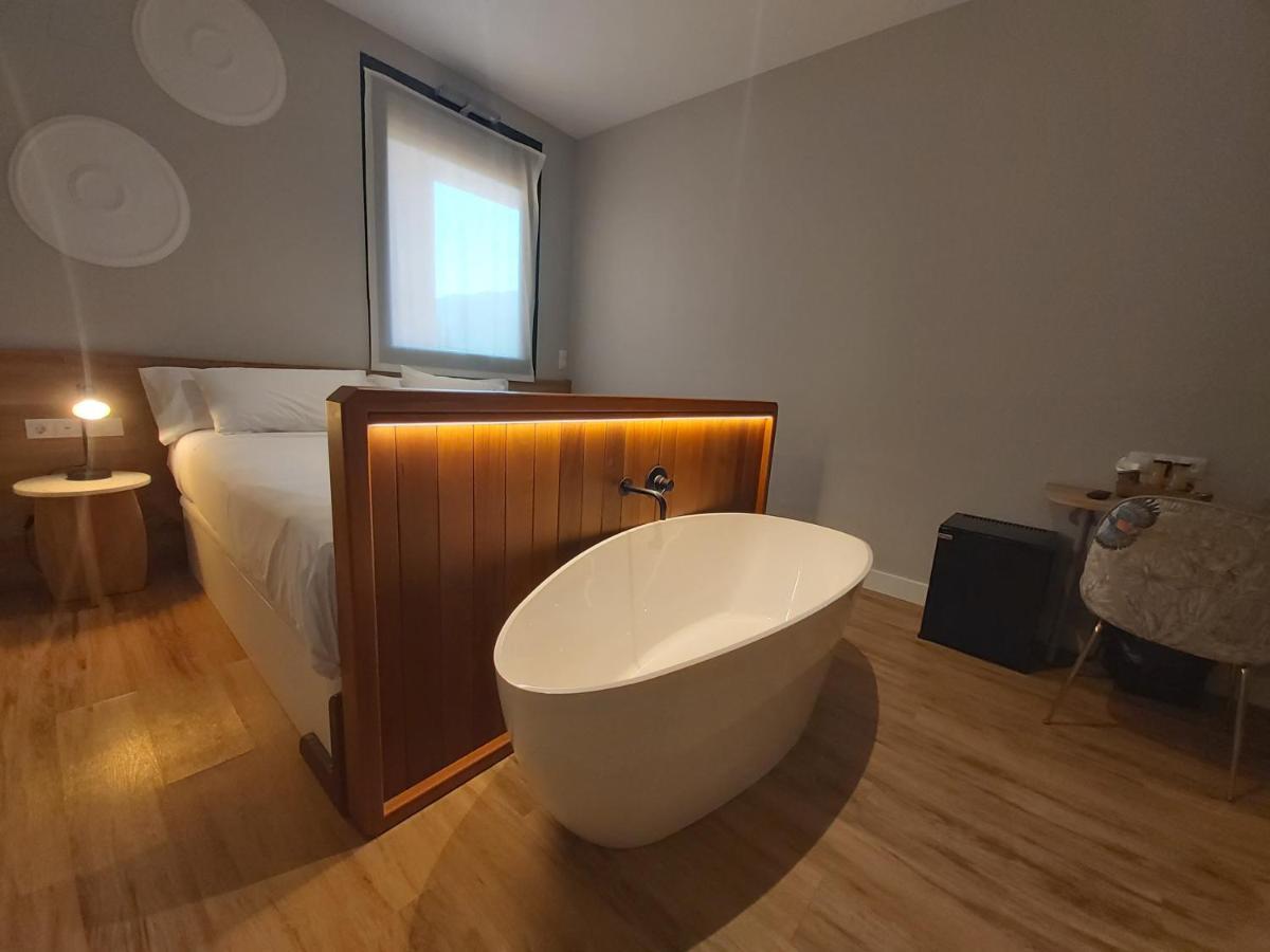 Habital Suites ฮากา ภายนอก รูปภาพ