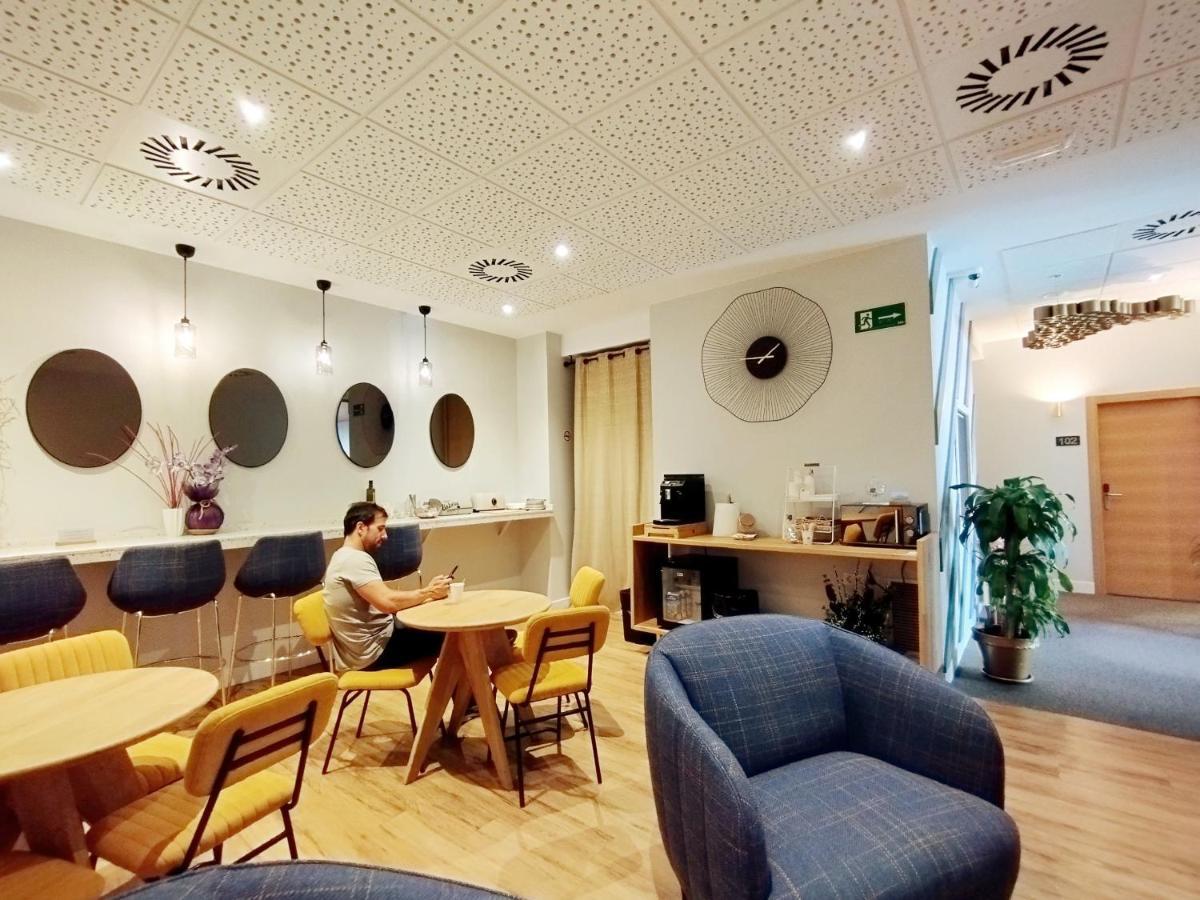 Habital Suites ฮากา ภายนอก รูปภาพ