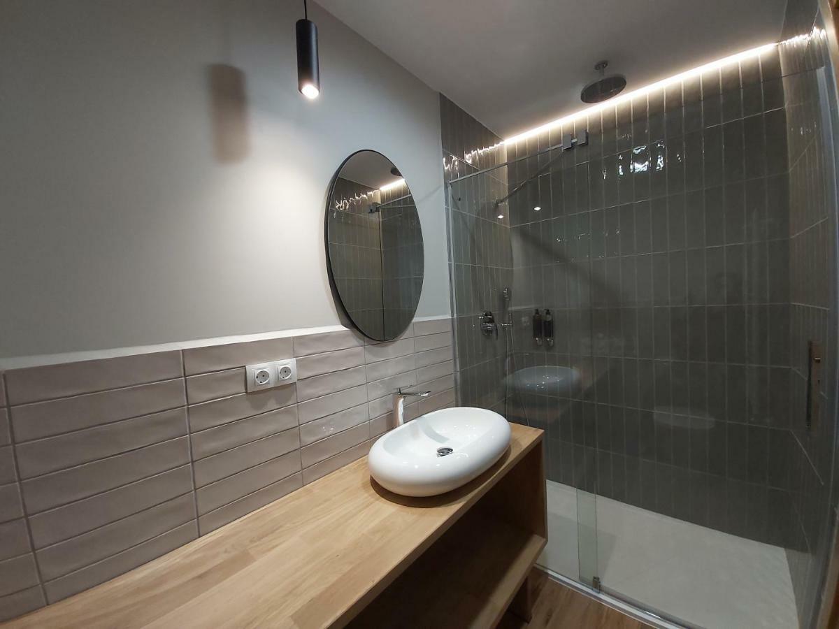 Habital Suites ฮากา ภายนอก รูปภาพ