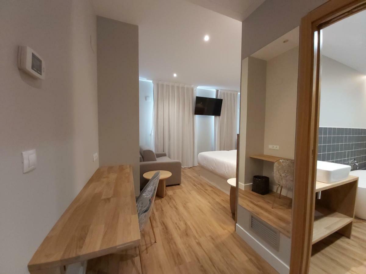 Habital Suites ฮากา ภายนอก รูปภาพ