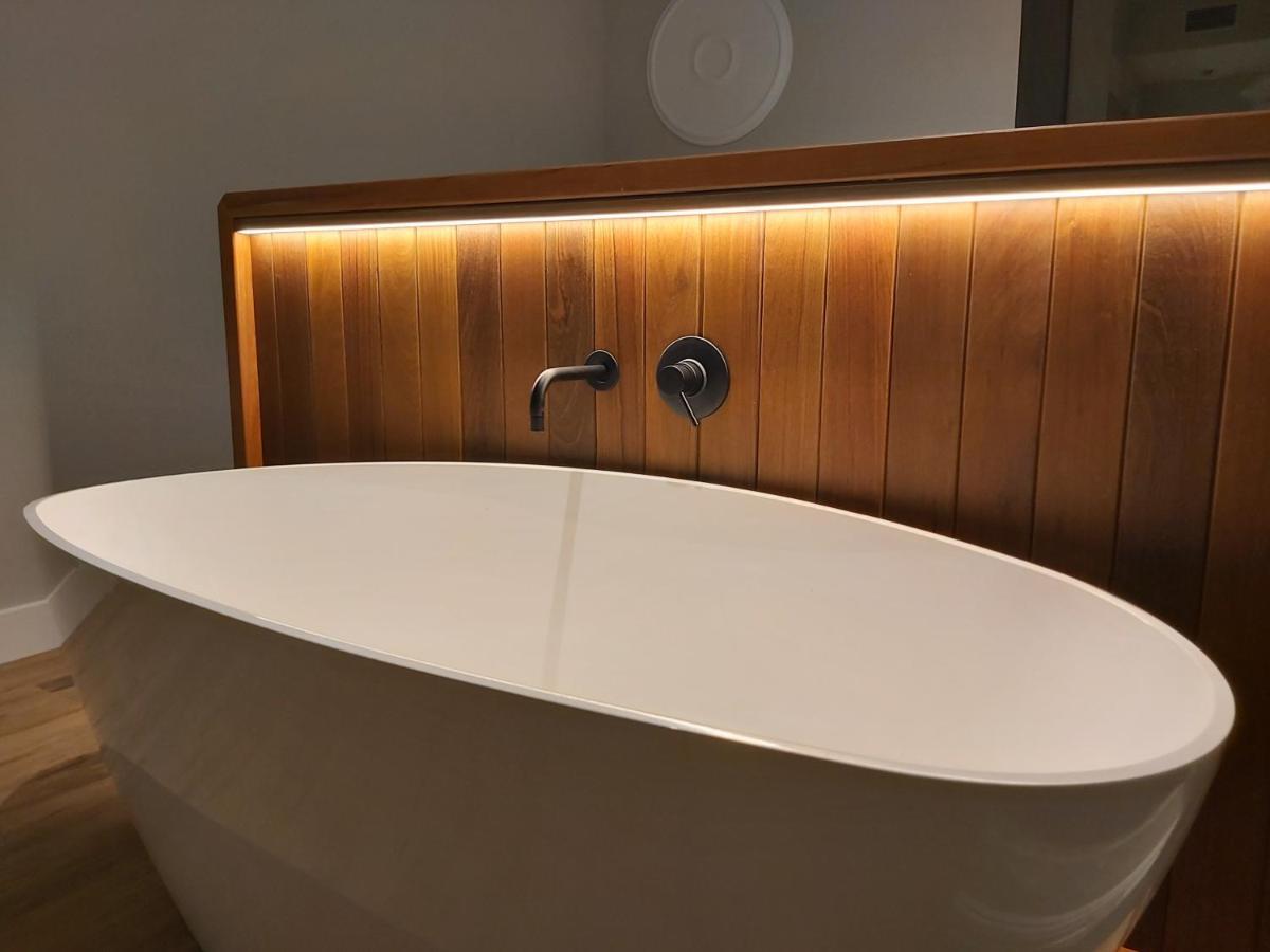 Habital Suites ฮากา ภายนอก รูปภาพ